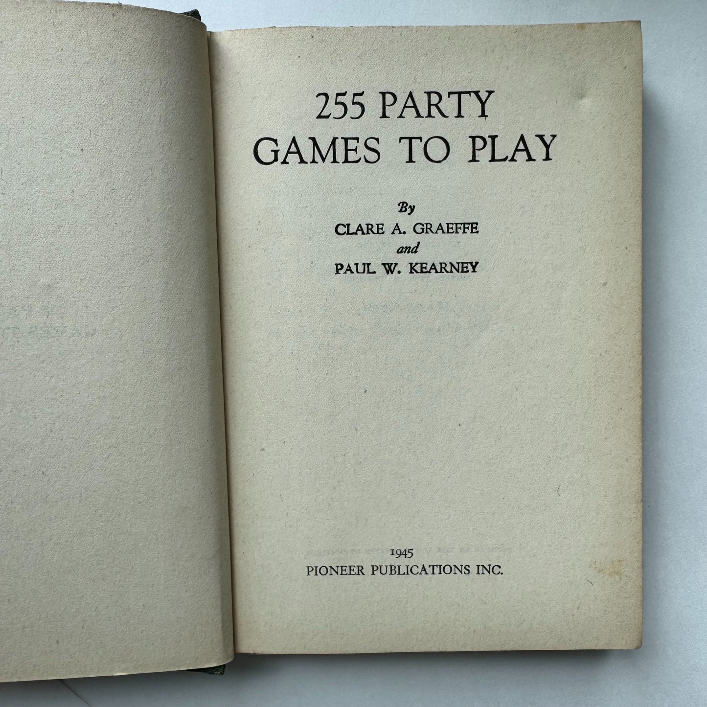 255 Party Games to Play, 1945 Hardcover How-To Guide