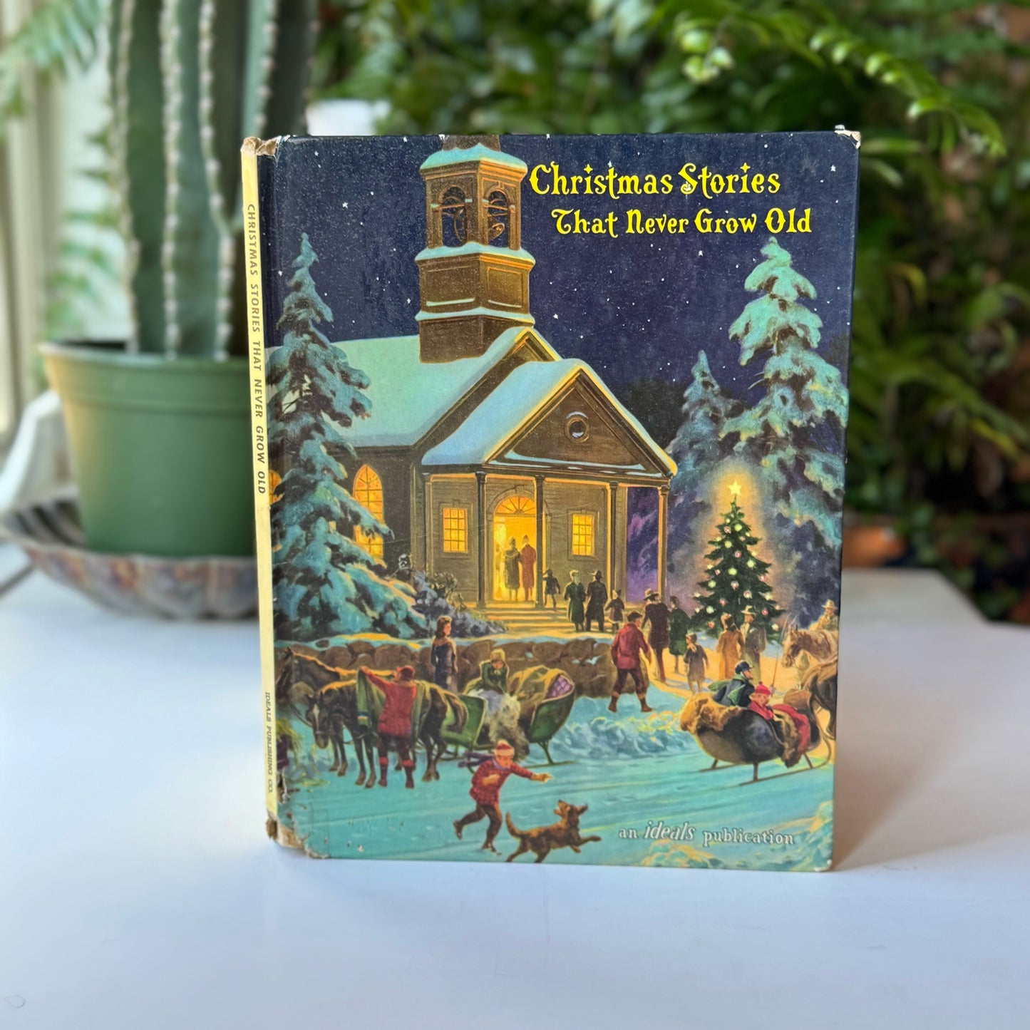Christmas Stories That Never Grow Old, An Ideals Publishing Co, 1961