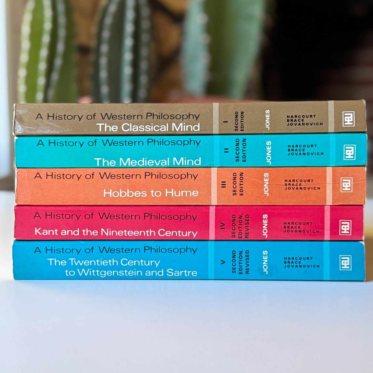 A History of Western Philosophy, 5 Volume Set by W. T. Jones, Second Edition, Revised, Vintage Scholarly Paperback Collection