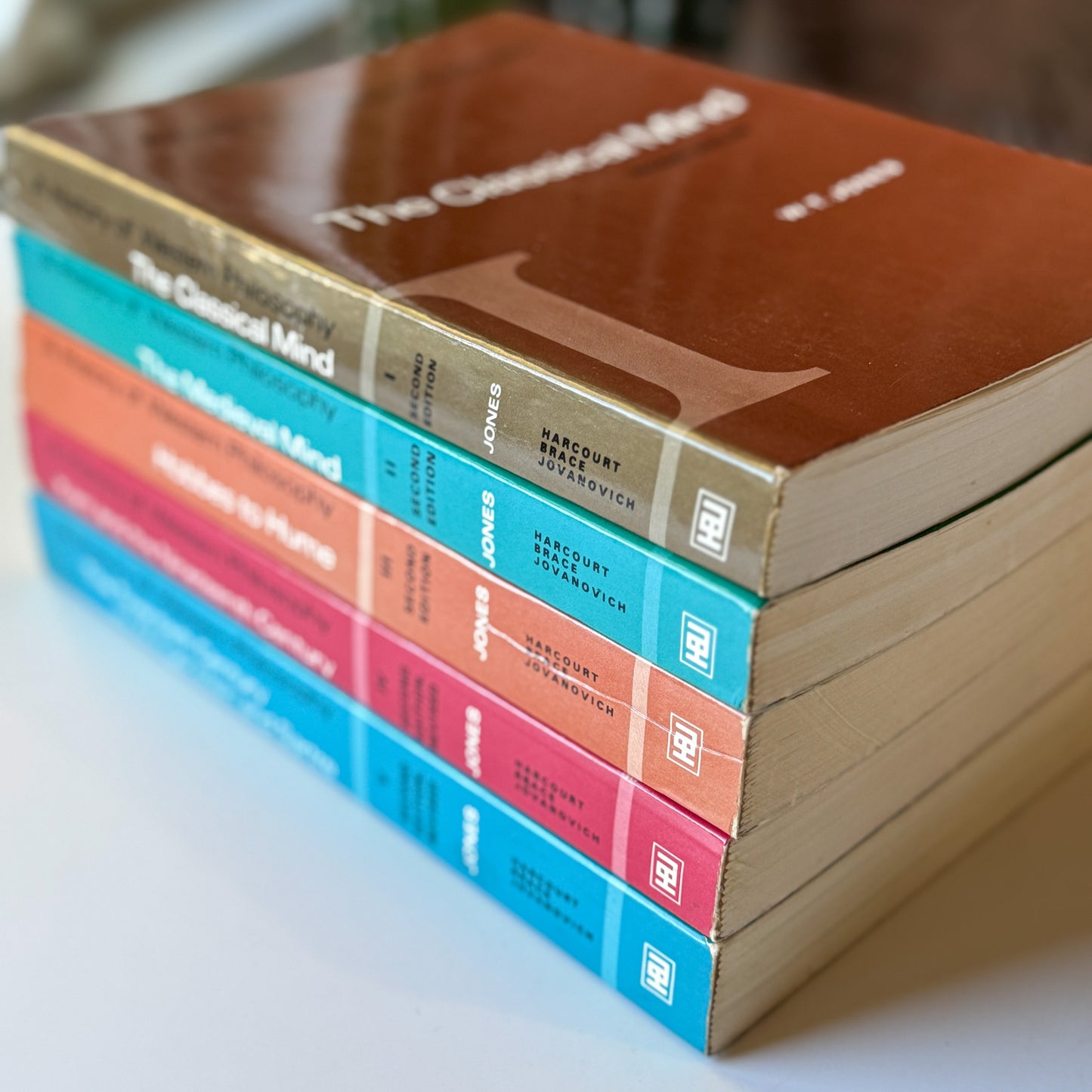 A History of Western Philosophy, 5 Volume Set by W. T. Jones, Second Edition, Revised, Vintage Scholarly Paperback Collection
