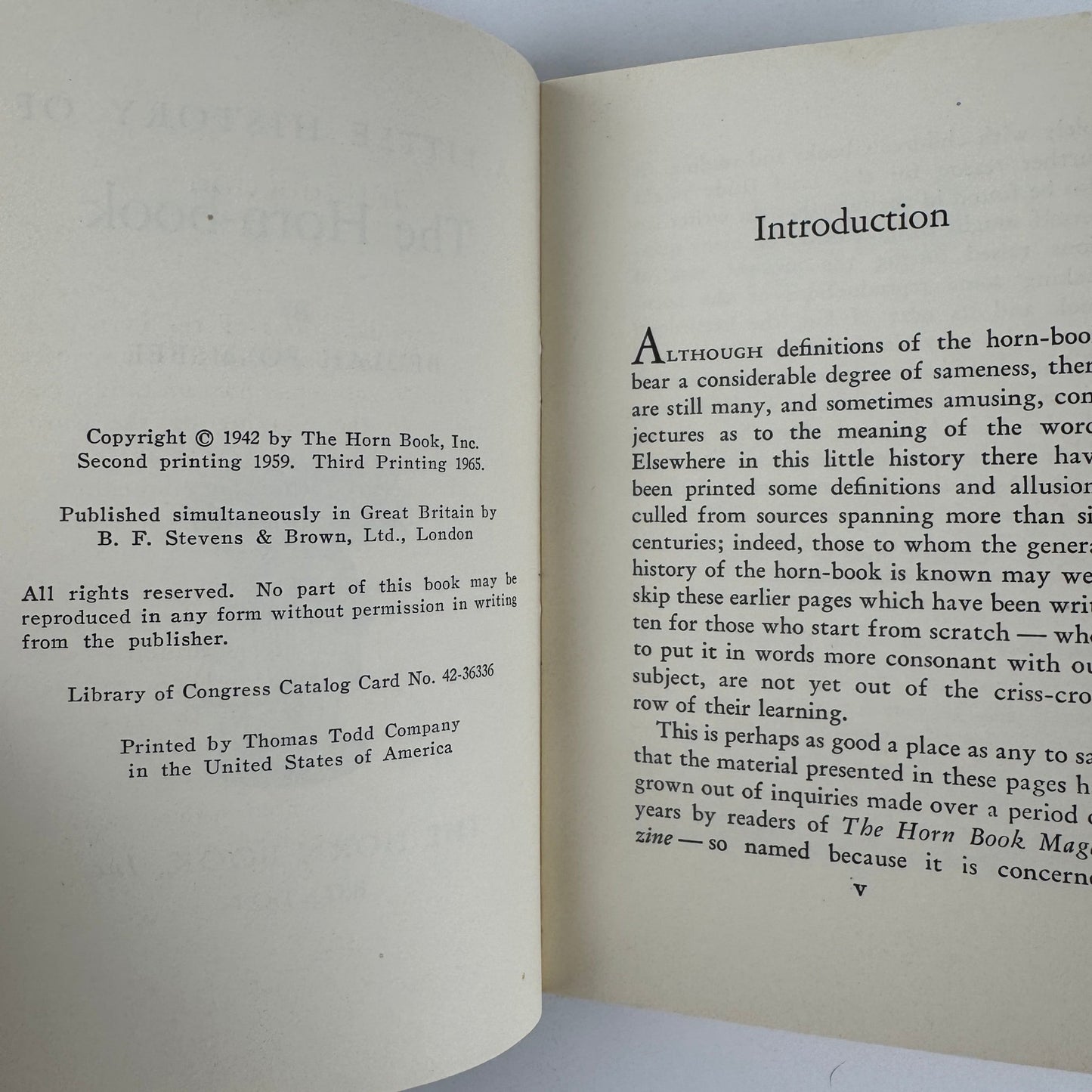 A Little History of the Horn - Book, Beulah Folmsbee, Vintage Mini Illustrated Hardcover - Pretty Old Books