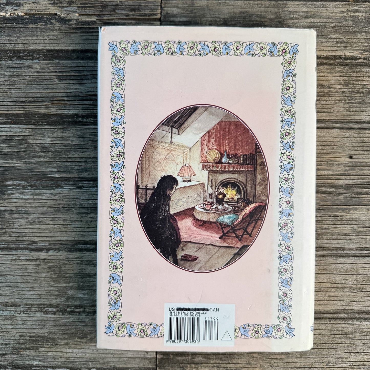 A Little Princess, Frances Hodgson Burnett, 1992, Illustrated by Tasha Tudor - Pretty Old Books