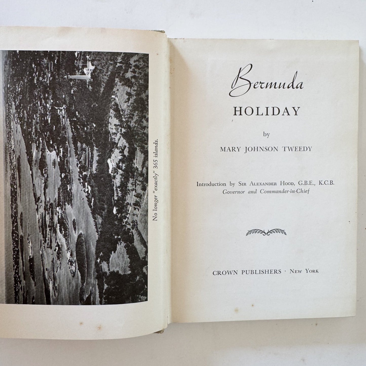 Bermuda Holiday, 1950 Vintage Travel Guide - Pretty Old Books