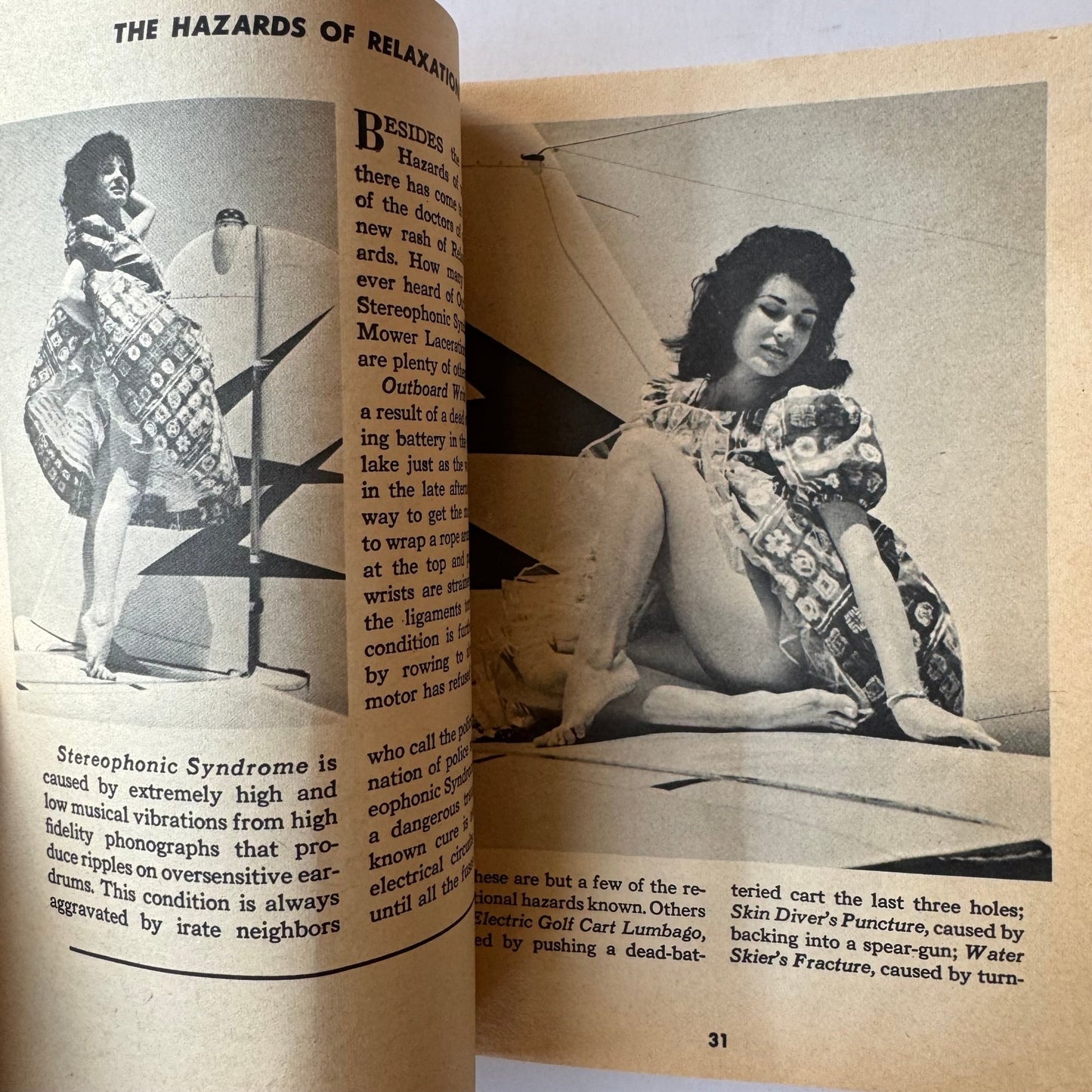 Gaze: Man - Size Entertainment, April 1966, Humor and Girlie Pin - Up Magazine - Pretty Old Books