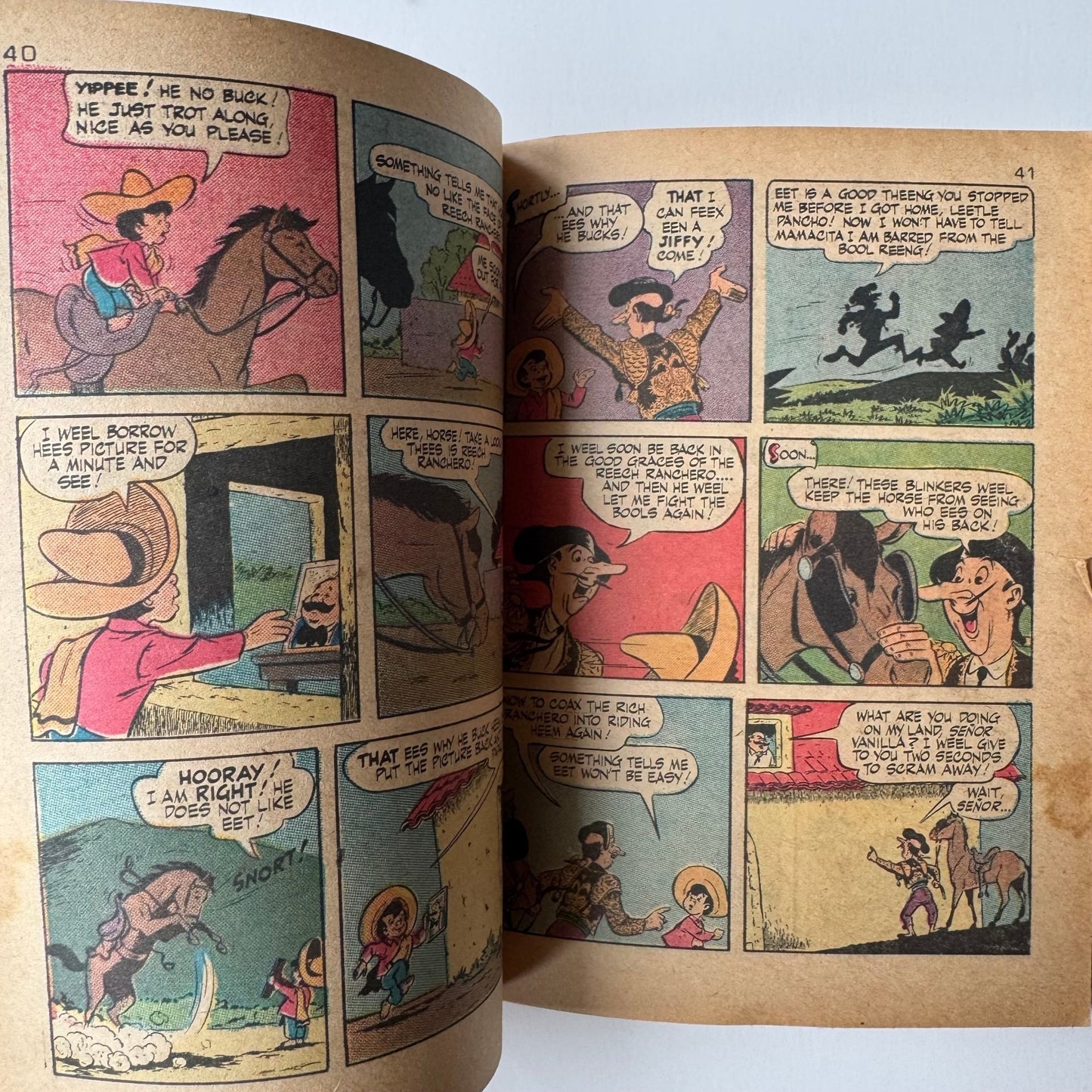 Golden Comics Digest Number 17 May 1971, Bugs Bunny - Pretty Old Books
