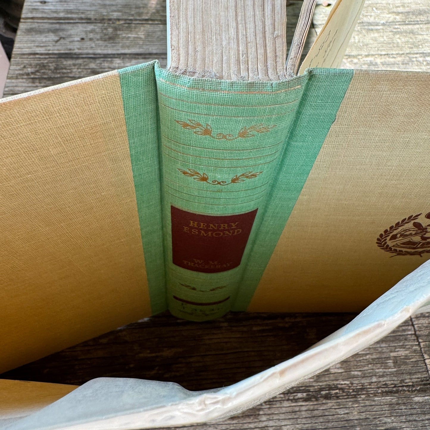 Henry Esmond (Great Illustrated Classics) by William Makepeace Thackeray - Pretty Old Books