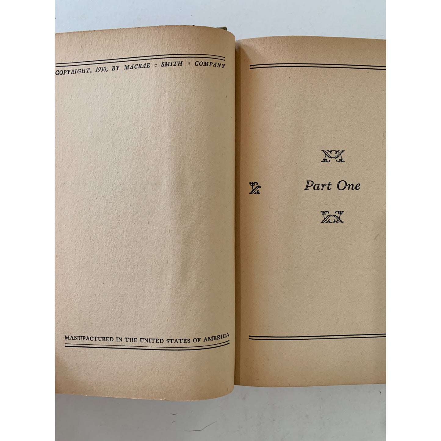 Mulberry Square - Lida Larrimore - Antique Romance Hardcover
