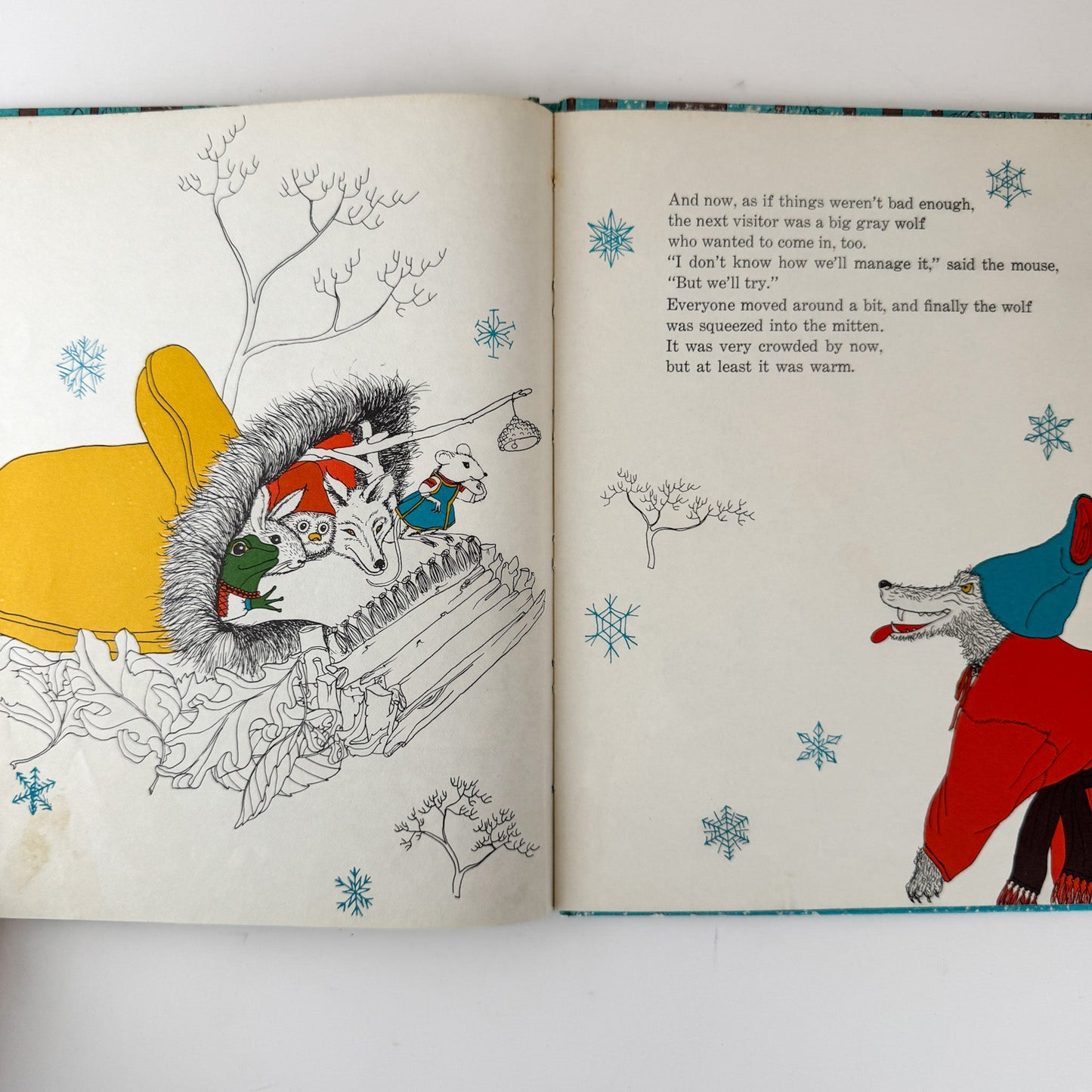 The Mitten, An Old Ukranian Folktale, Weekly Reader 1964 Hardcover - Pretty Old Books