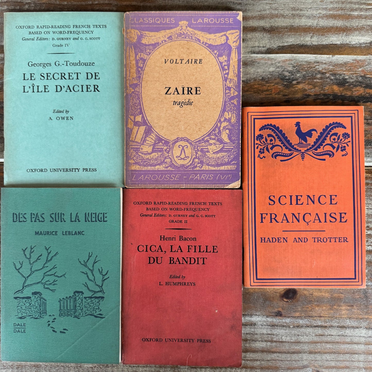 Vintage French Paperbacks, Colorful Midcentury French Study Texts - Pretty Old Books