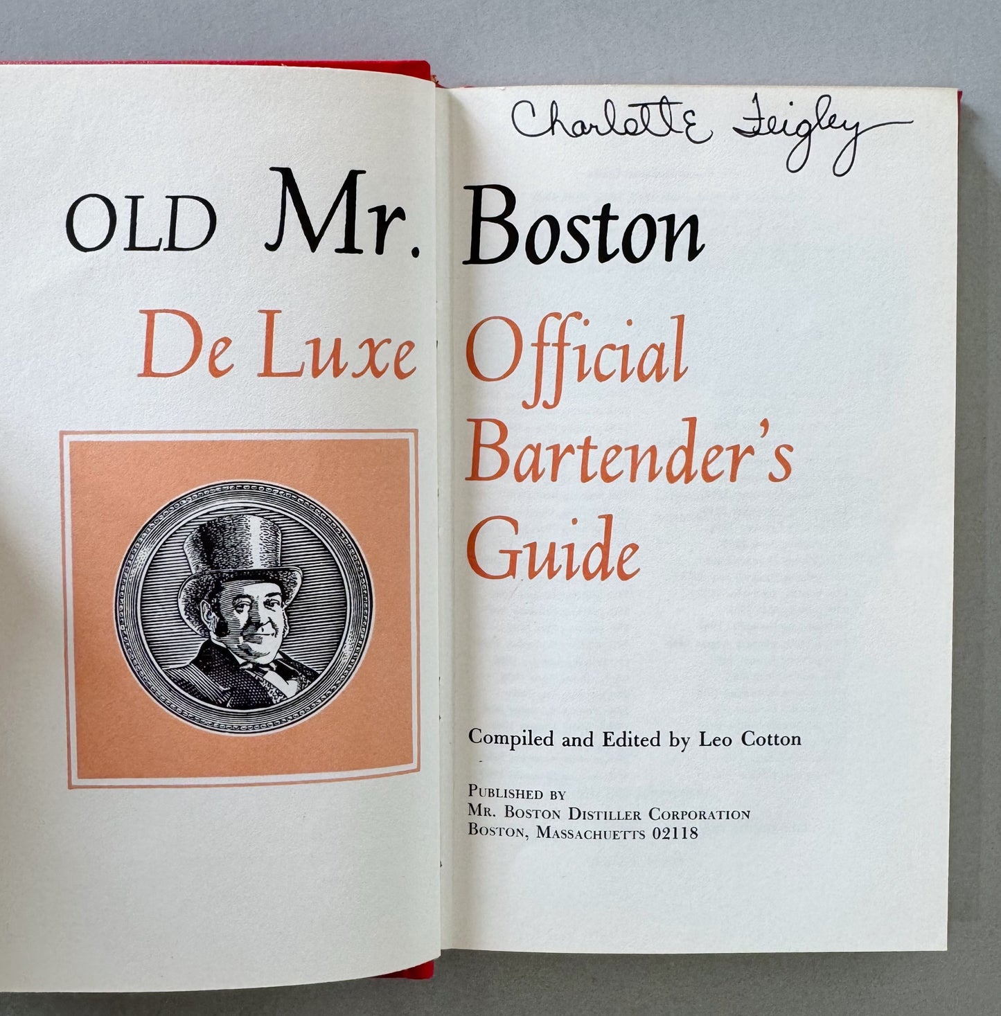 Old Mr. Boston De Luxe Official Bartender's Guide 1970 Hardcover