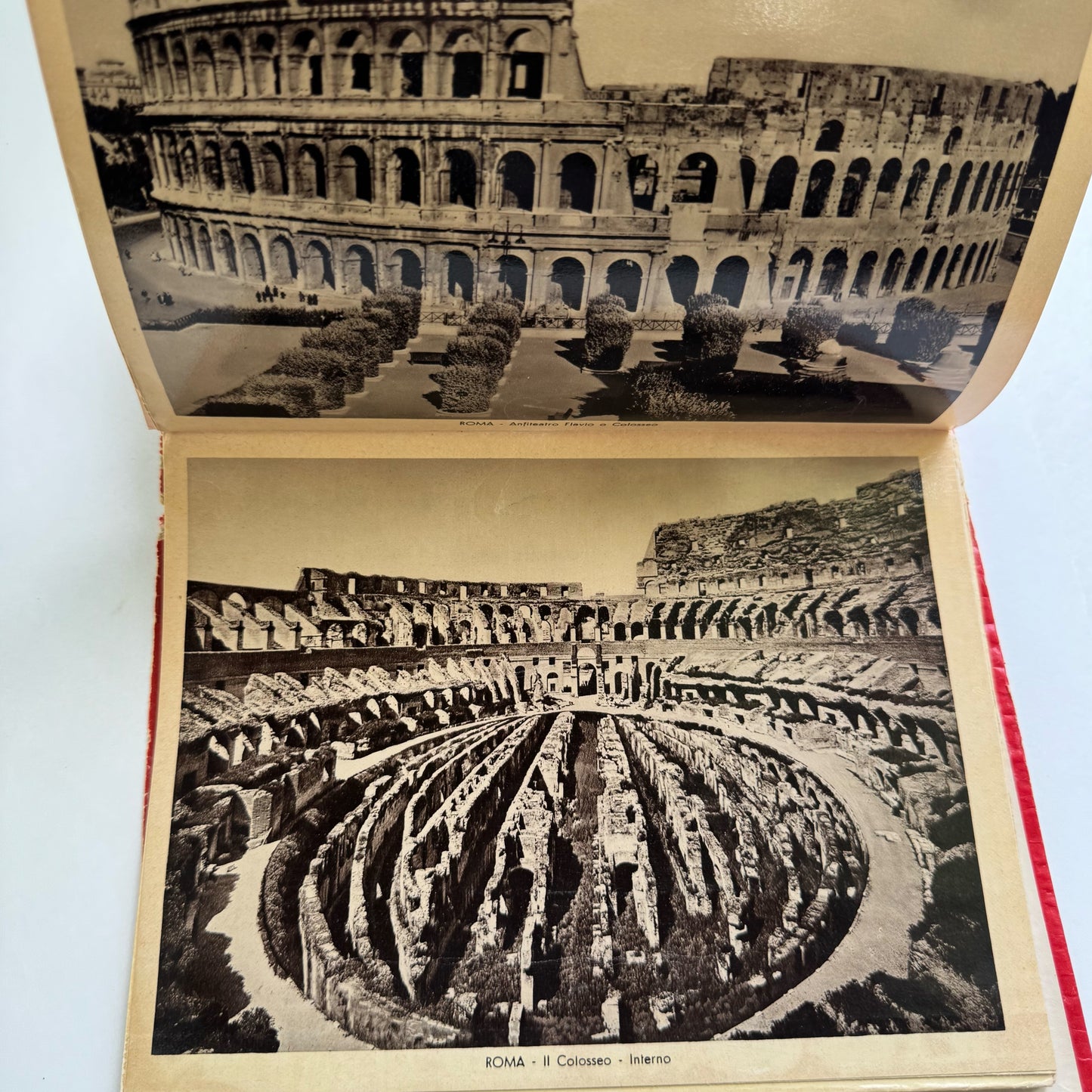 Roma, Parte I, Accordion Postcard/Photograph Souvenir Book
