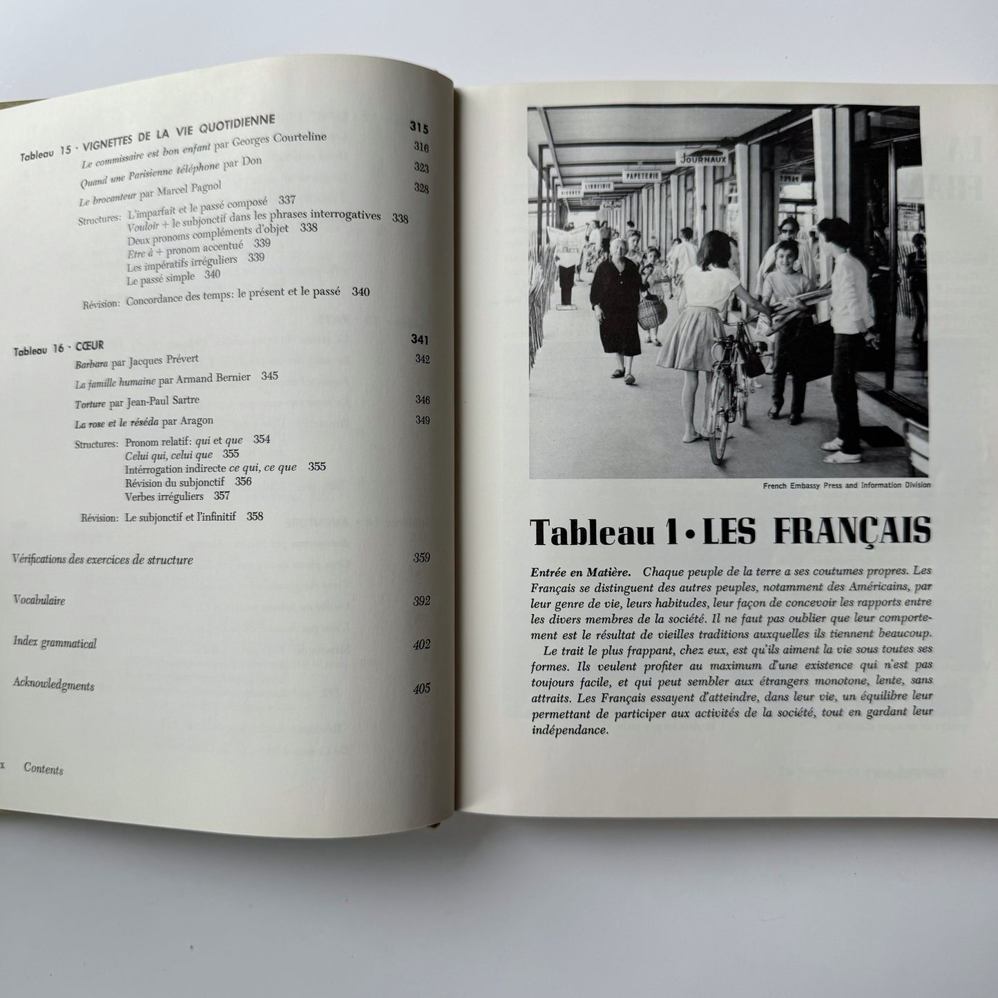 La France: Une Tapisserie, 1965 French School Book