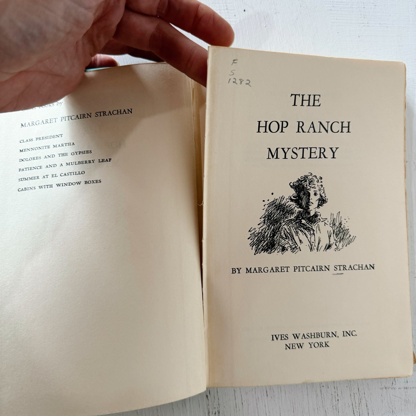 The Hop Ranch Mystery, Margaret Pitcairn Strachan, 1965 Juvenile Mystery, Rare