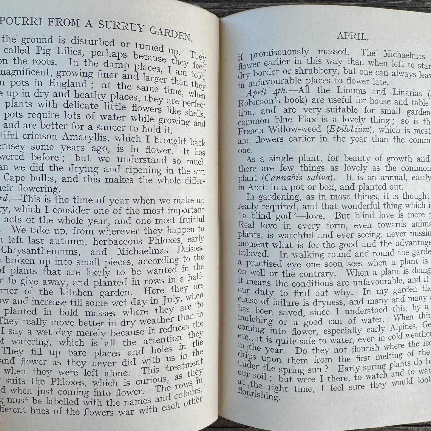 Pot-Pourri from a Surrey Garden, Mrs. C. W. Earle, Decorative Blue Hardcover