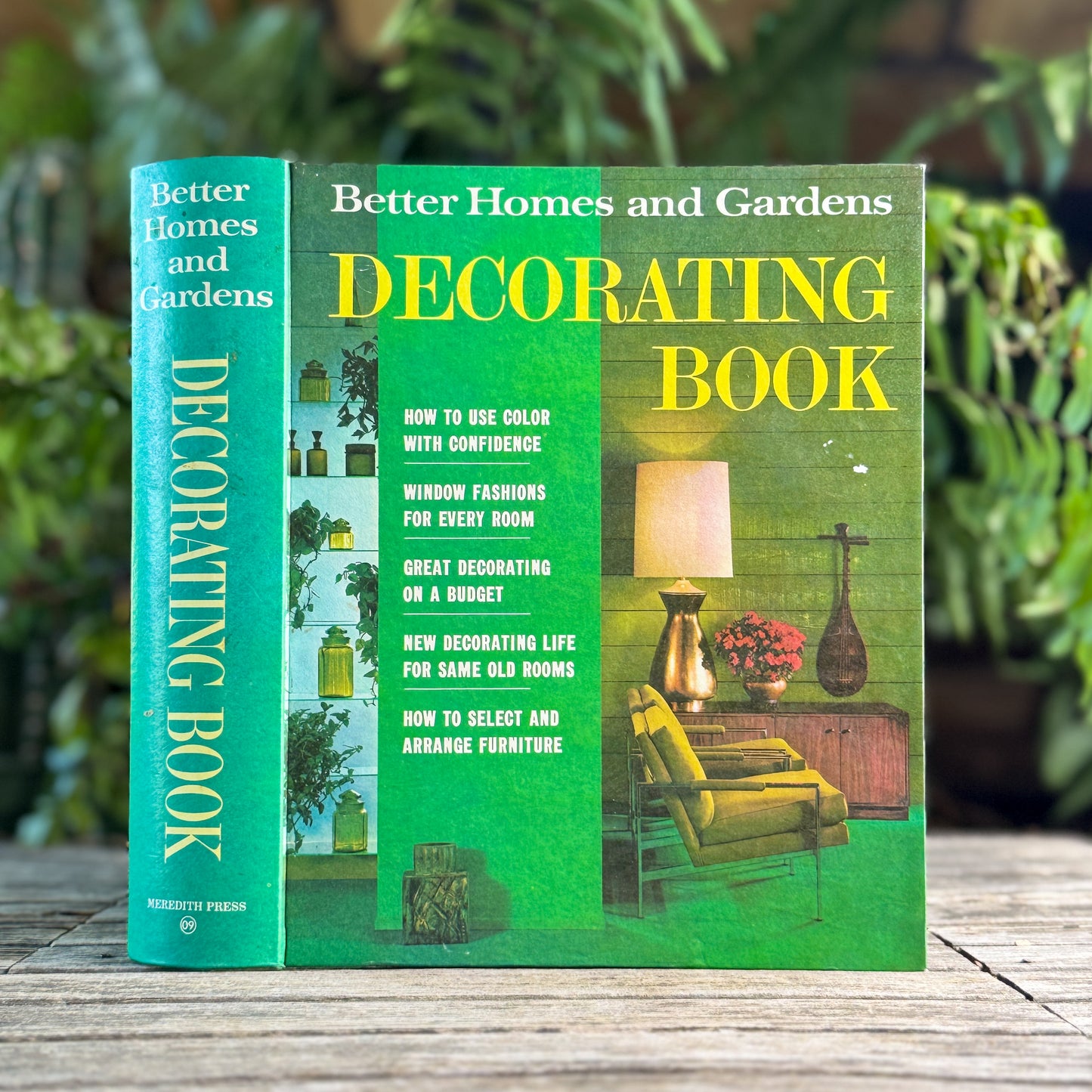 Better Homes and Gardens Decorating Book, 1968, Third Printing, Revised Edition