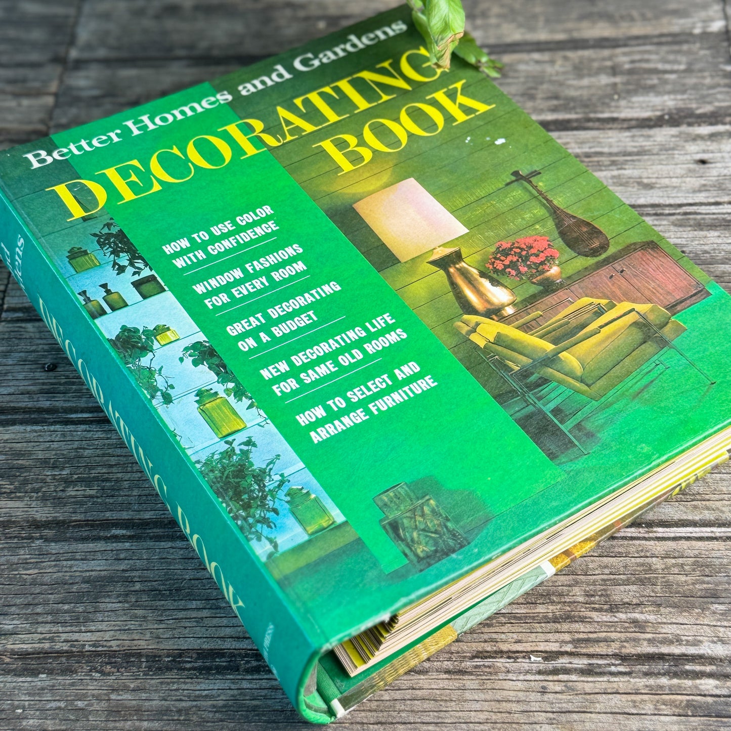 Better Homes and Gardens Decorating Book, 1968, Third Printing, Revised Edition