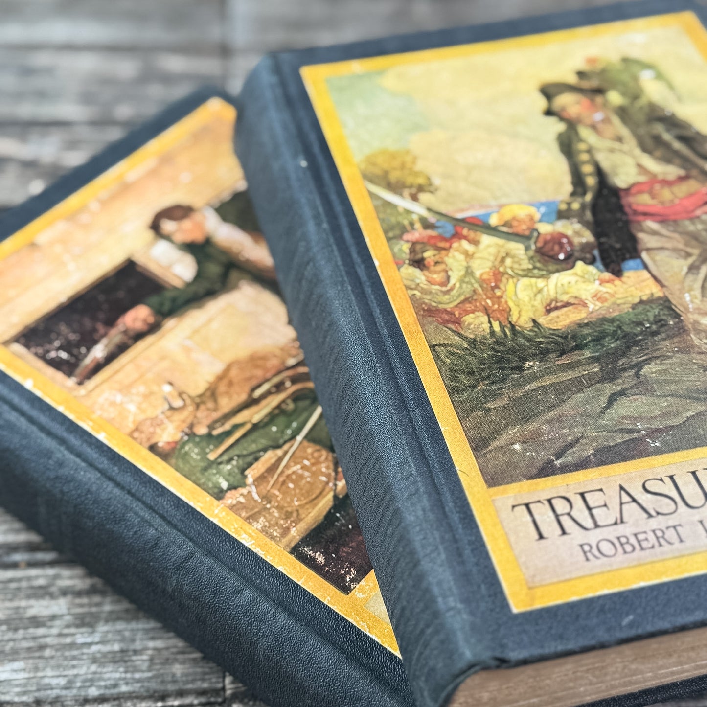 Antique Kidnapped and Treasure Island (2-Volume Set),  Robert Louis Stevenson