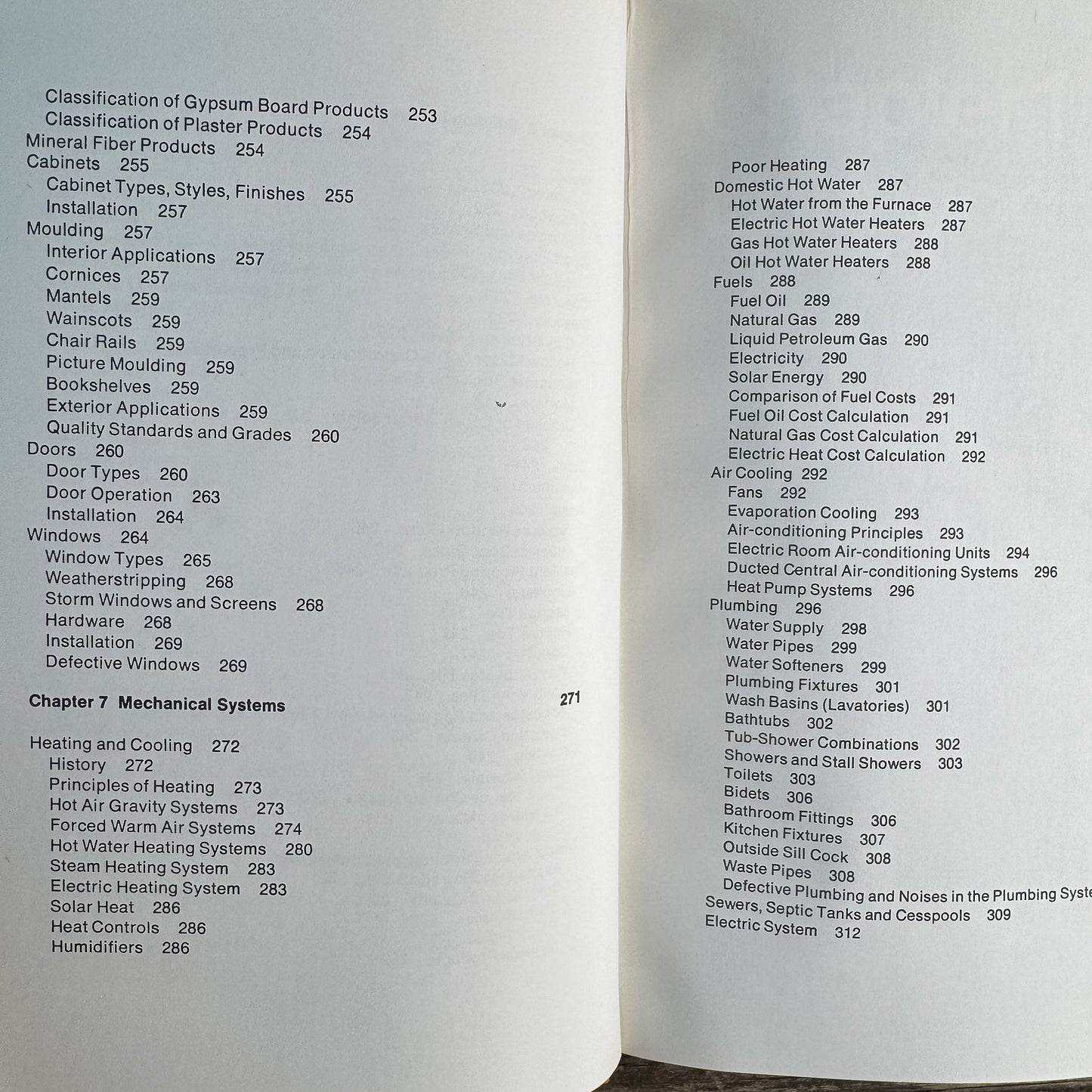 Houses: The Illustrated Guide to Construction, Design and Systems, Henry S. Harrison, 1979