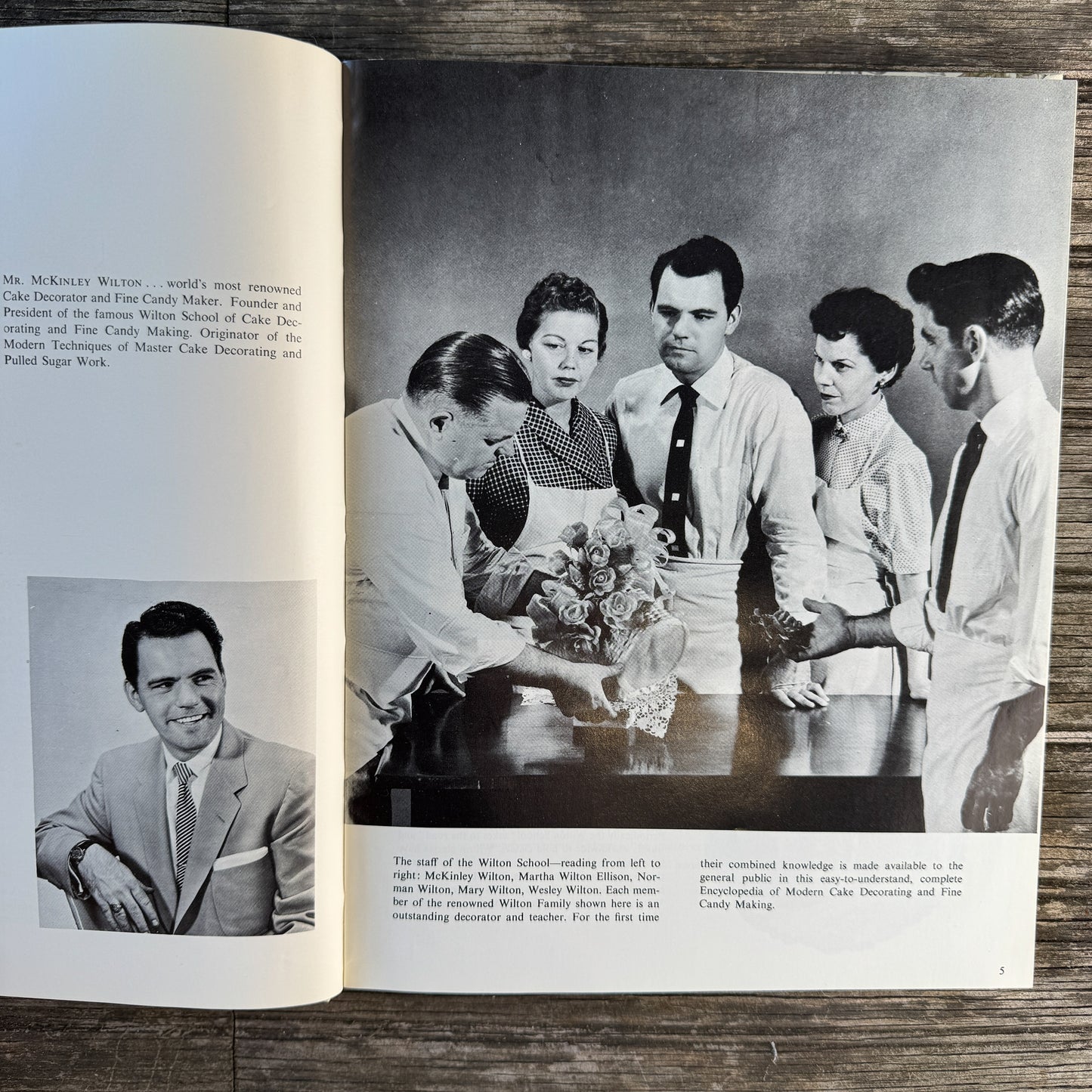 The Homemakers Pictorial Encyclopedia of Modern Cake Decorating by Wilton, 1962