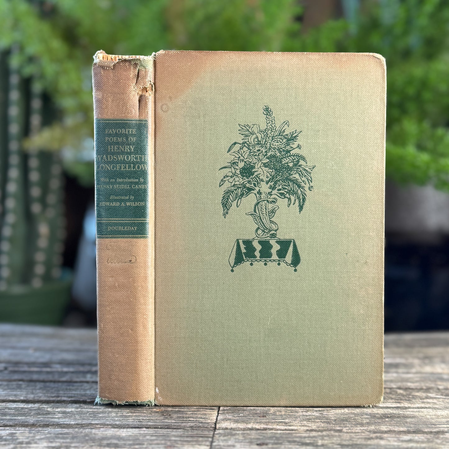 Favorite Poems of Henry Wadsworth Longfellow, 1947, Illustrated