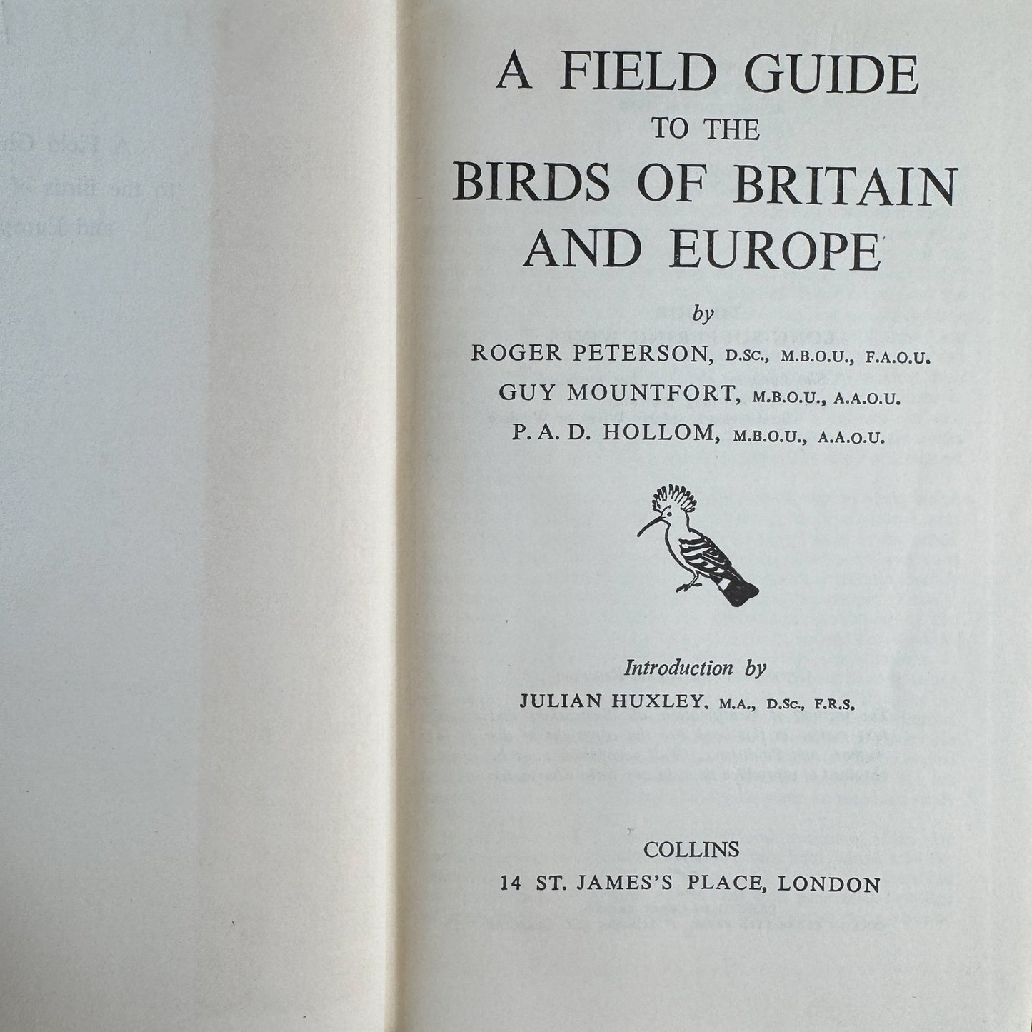A Field Guide to the Birds of Britain and Europe by Roger Peterson, 1954 Hardcover with Dust Jacket - Pretty Old Books