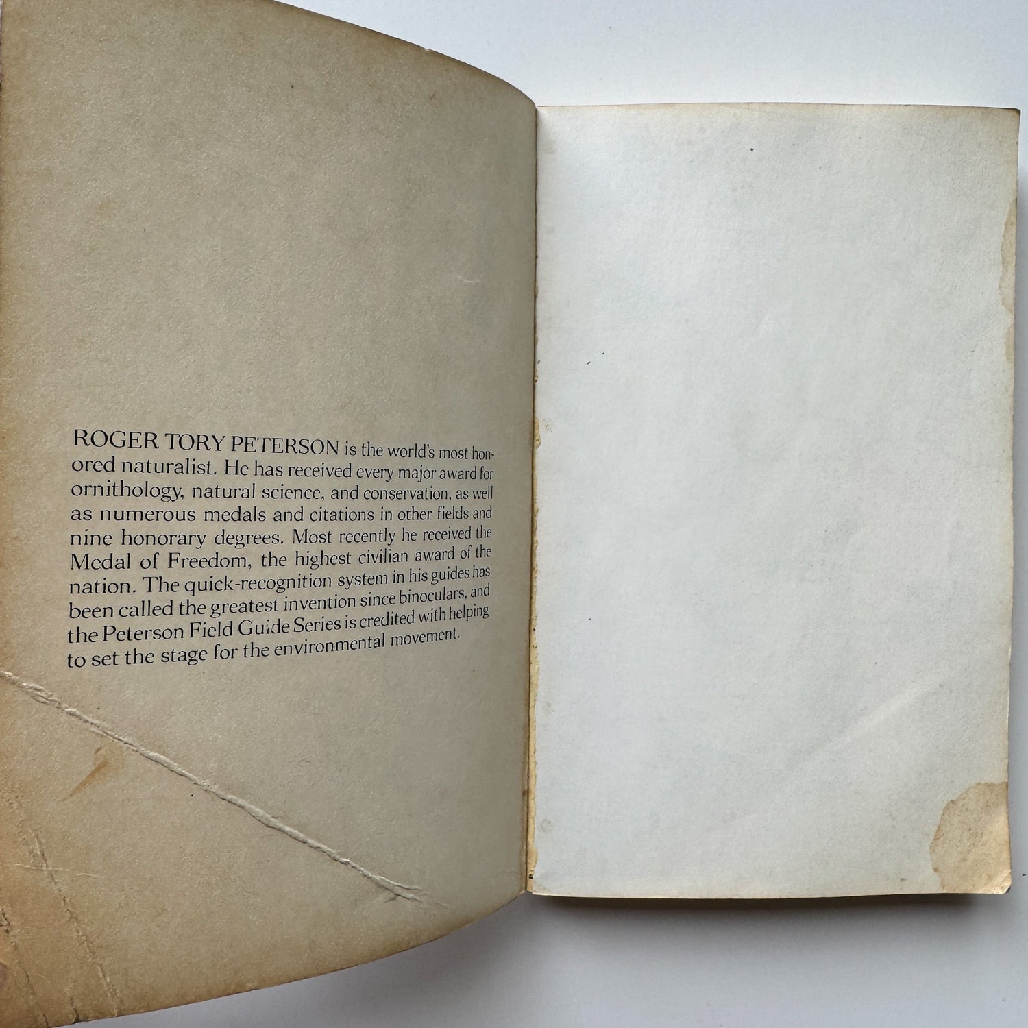 A Field Guide to the Birds, Roger Tory Peterson, Paperback Fourth Edition, 1980 - Pretty Old Books