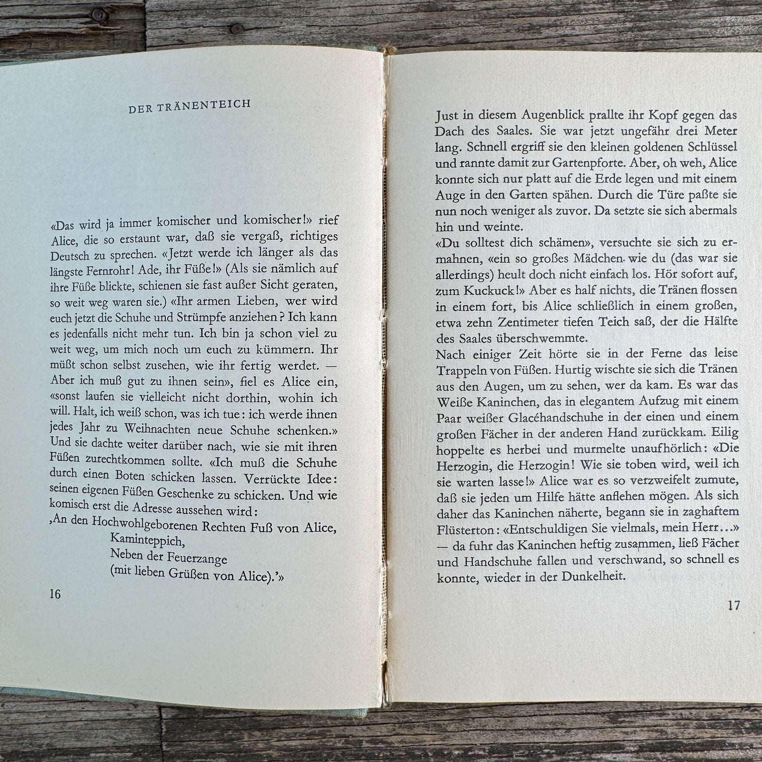 Alice im Wunderland, Lewis Carroll, German Edition, circa 1970 - Pretty Old Books