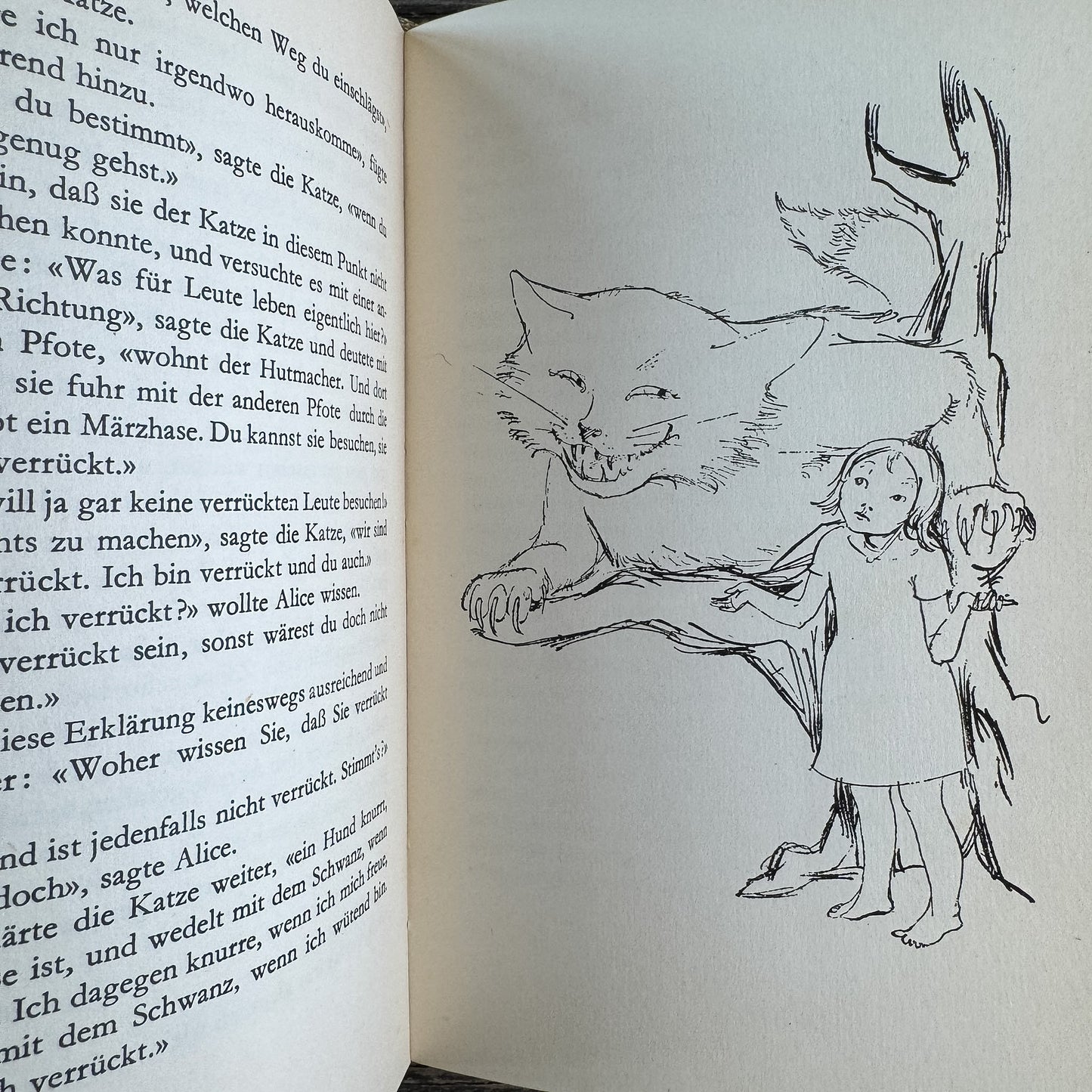 Alice im Wunderland, Lewis Carroll, German Edition, circa 1970 - Pretty Old Books
