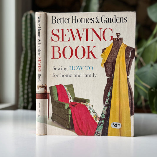 Better Homes and Gardens Sewing Book 1961 Hardcover - Pretty Old Books