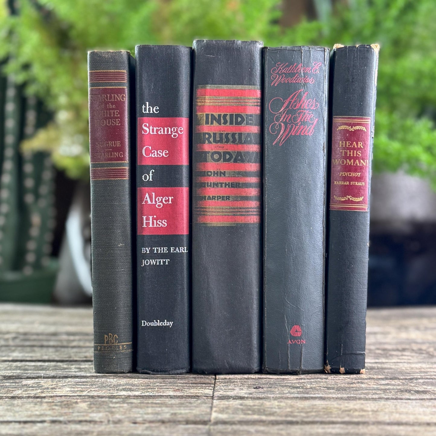Black and Red Vintage Mid Century Books for Shelf Styling - Pretty Old Books