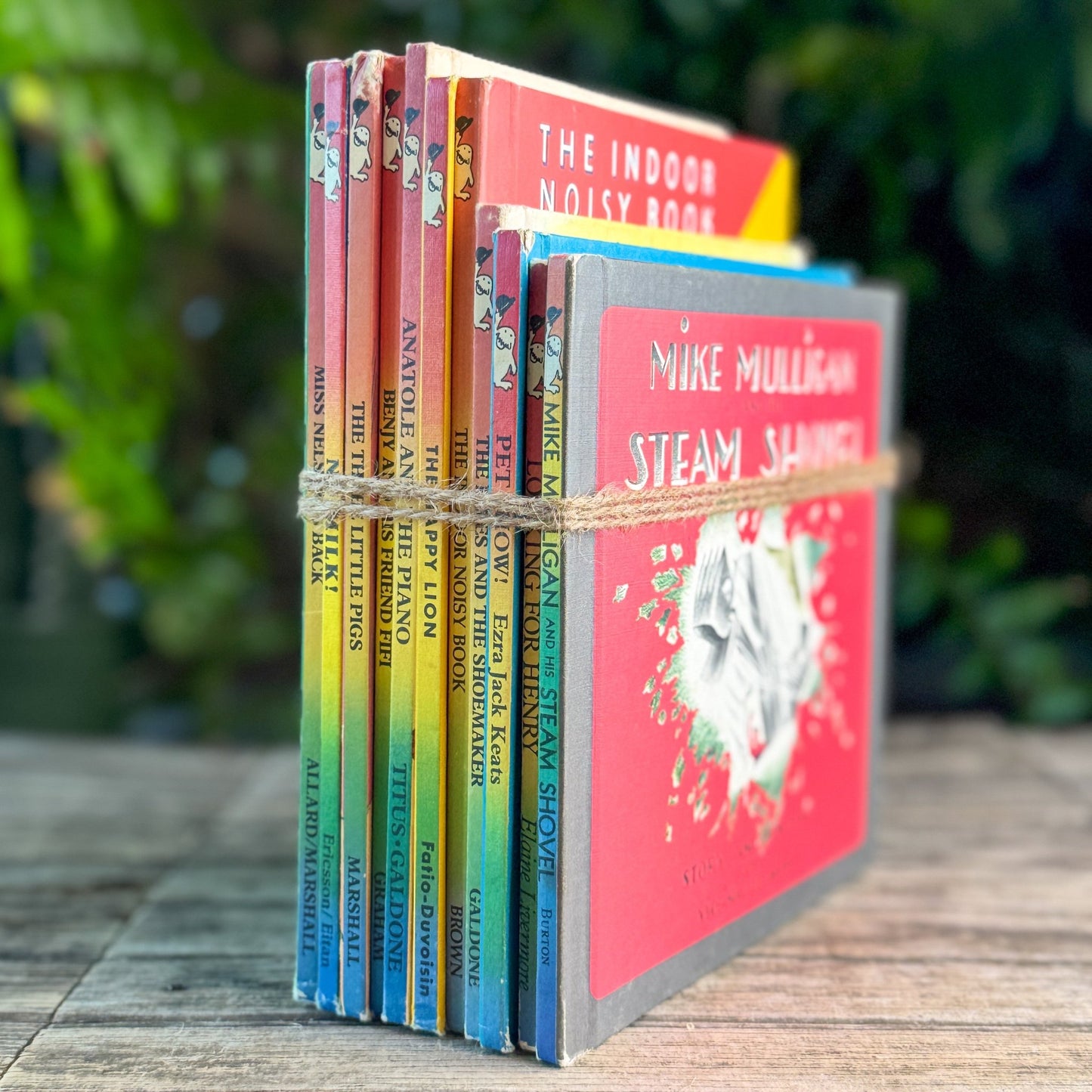 Children's Choice Book Club Picture Book Set, Eleven Hardcovers, 1980s and 1990s - Pretty Old Books