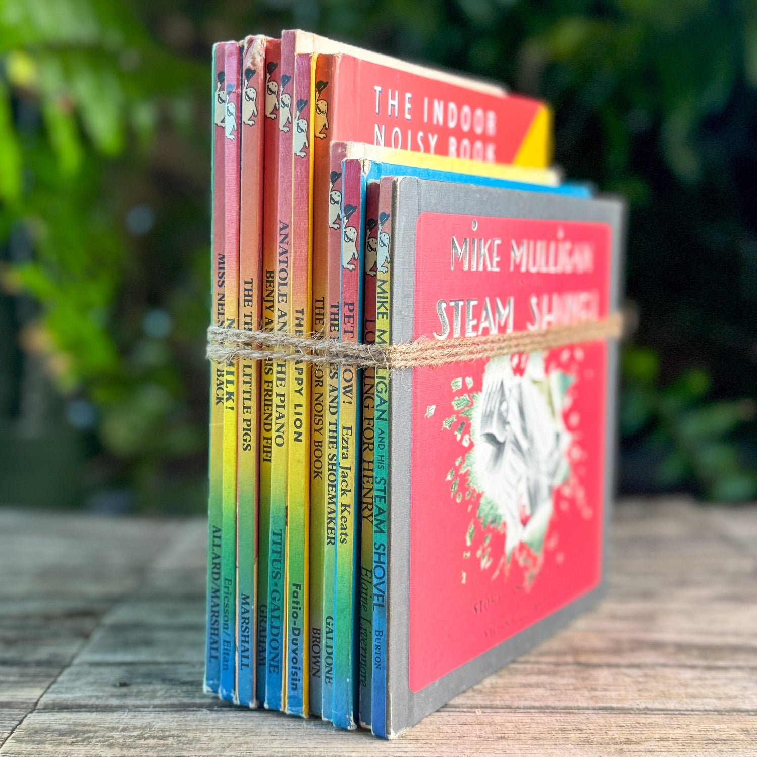 Children's Choice Book Club Picture Book Set, Eleven Hardcovers, 1980s and 1990s - Pretty Old Books