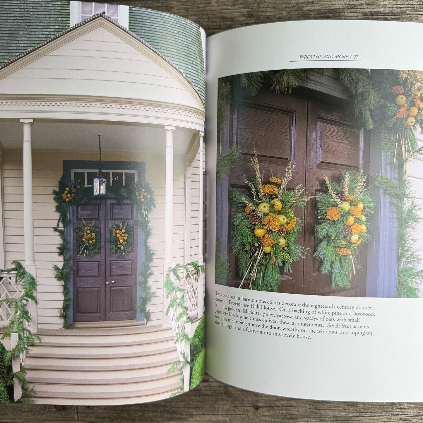 Christmas Decorations from Williamsburg, Susan Hight Rountree, 1992 - Pretty Old Books