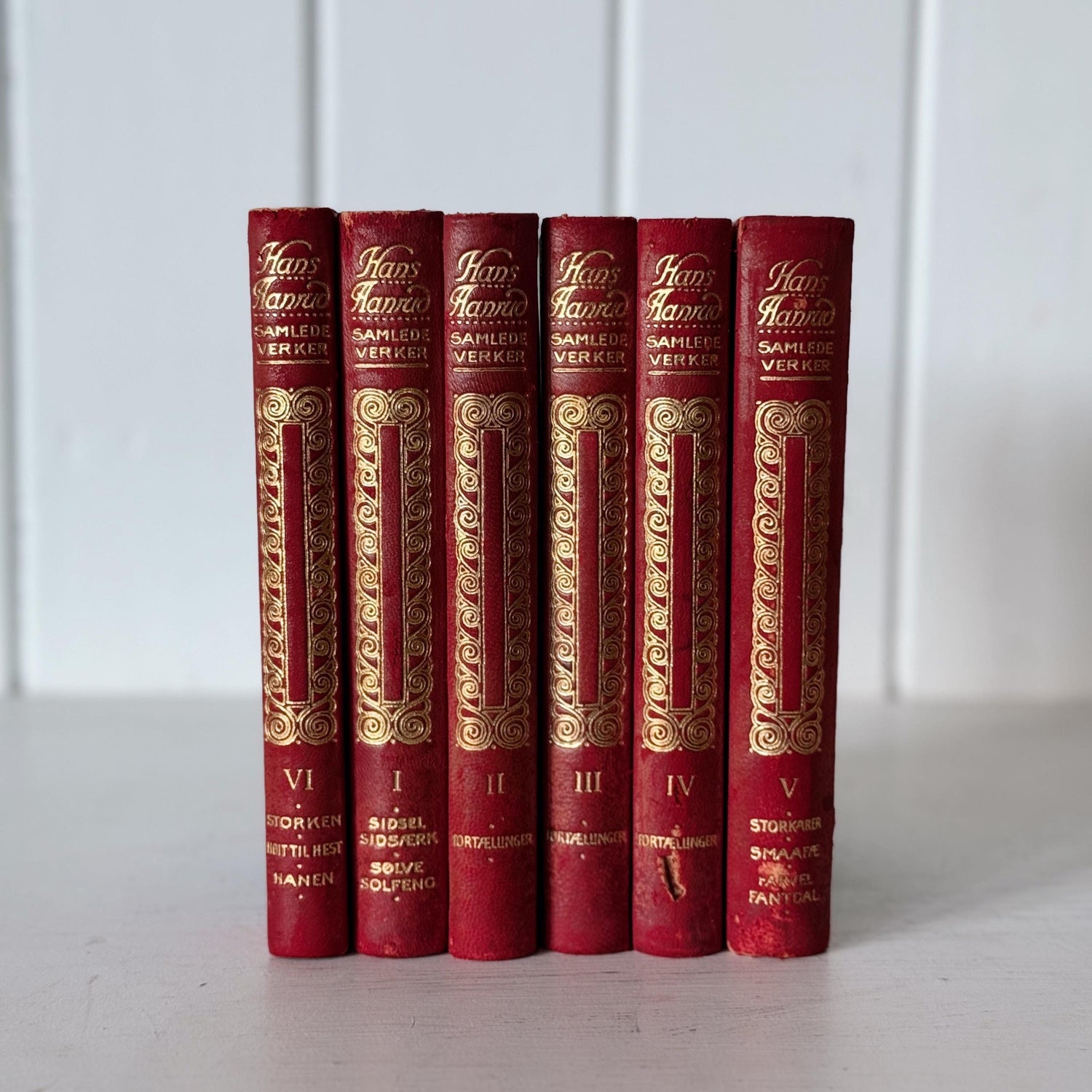 Antique Red and Gold Ornate Norwegian Leather Bound Book Set from 1910s, Collected Works of Hans Aanrud