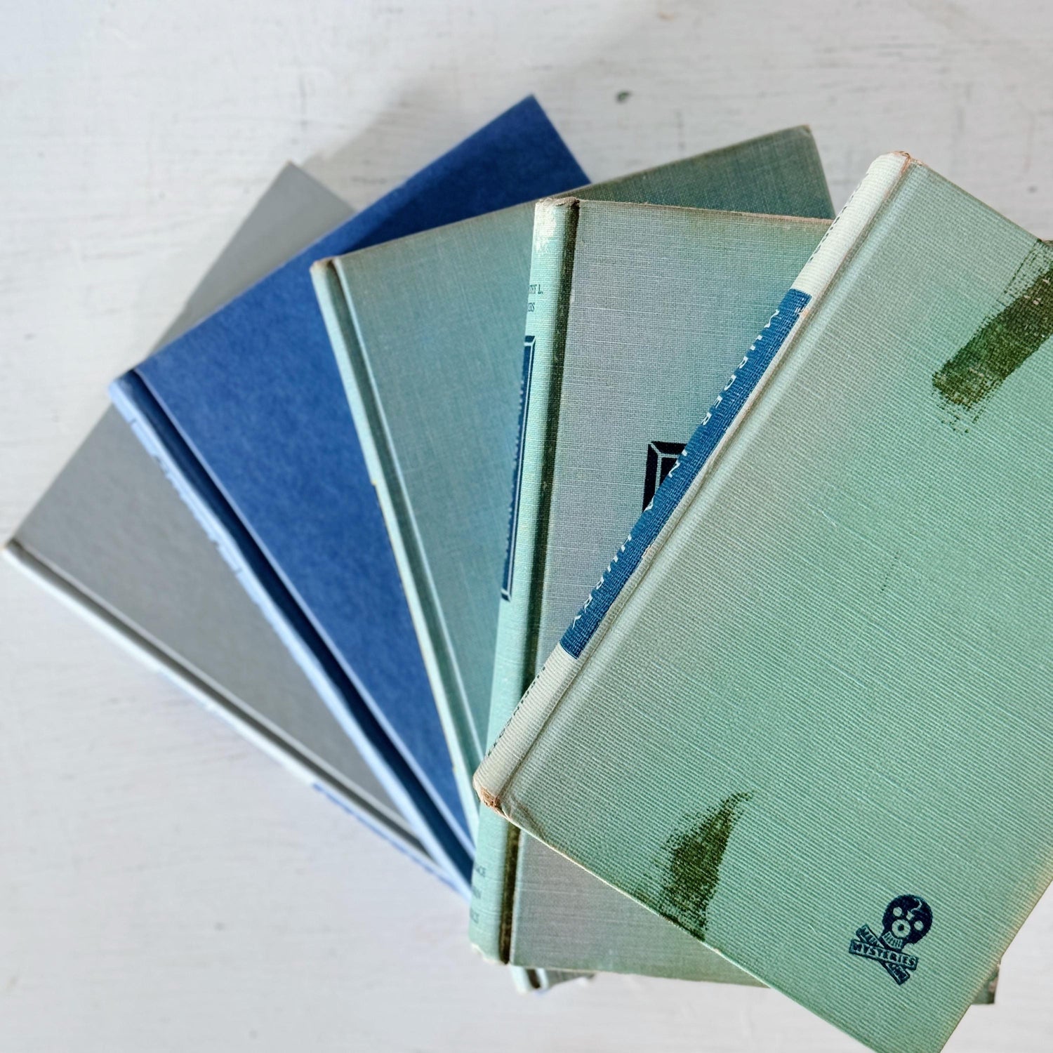 Vintage Blue and Blue-Gray Book Set for Shelf Styling, Retro Books With Vintage Vibe