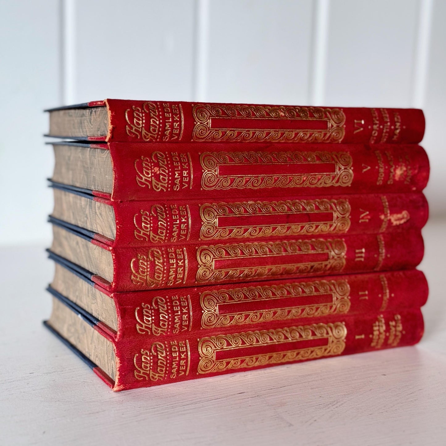 Antique Red and Gold Ornate Norwegian Leather Bound Book Set from 1910s, Collected Works of Hans Aanrud