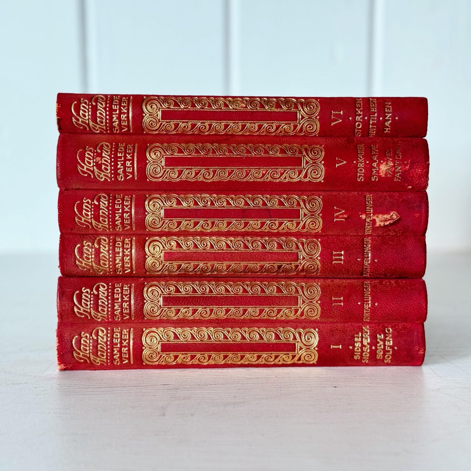 Antique Red and Gold Ornate Norwegian Leather Bound Book Set from 1910s, Collected Works of Hans Aanrud