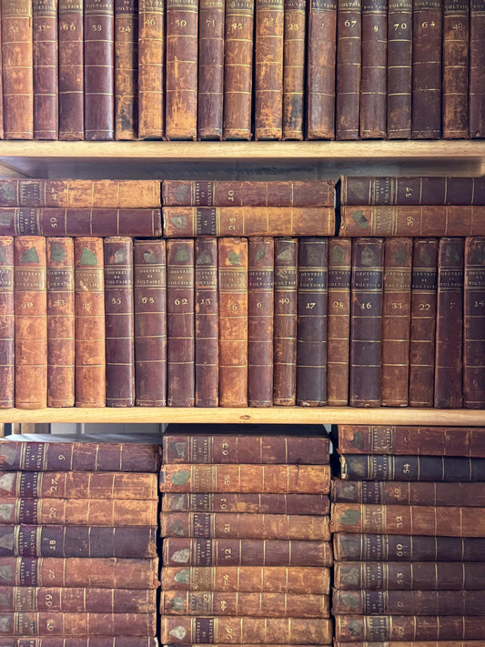 Antique French Leather-Bound Voltaire Complete 71-Volume Set, 1784–1804 71‑Volume Œuvres Complètes de Voltaire