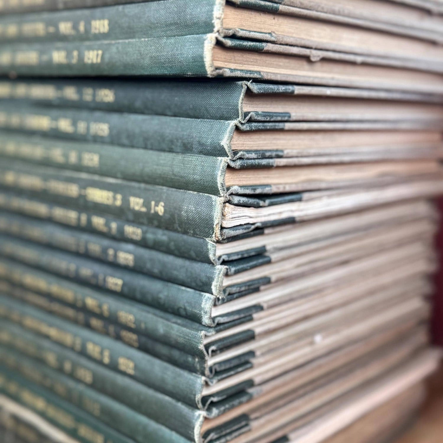Arnold Arboretum, Harvard University 21 volumes