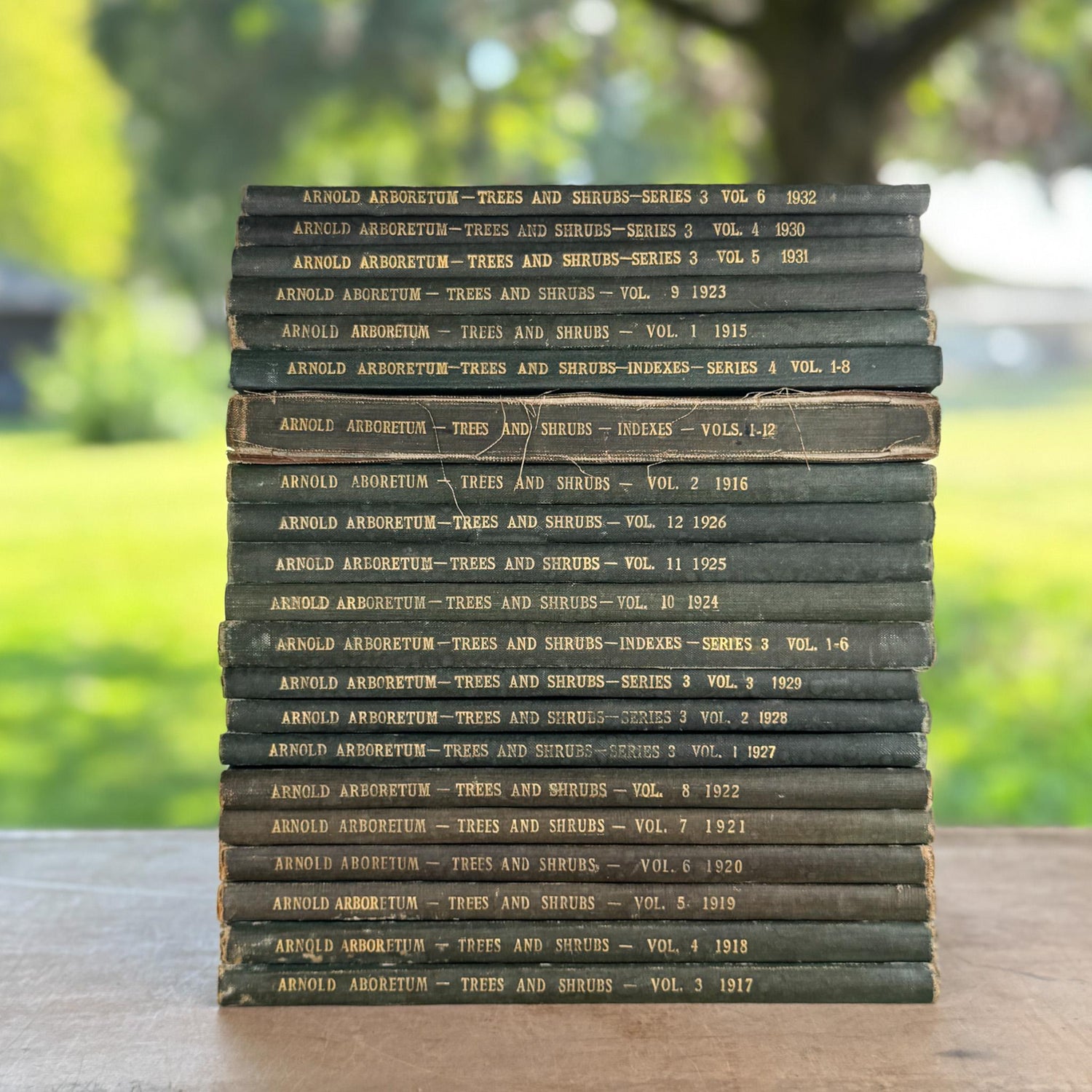 Arnold Arboretum, Harvard University 21 volumes