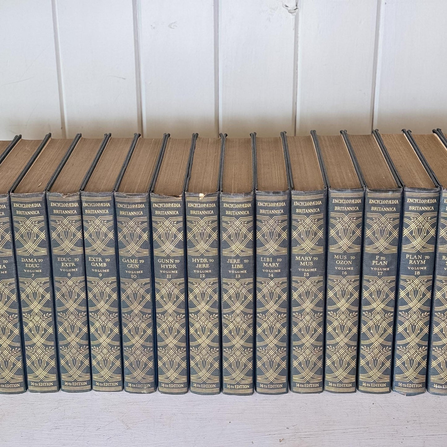 1932 Encyclopedia Britannica, 14th Edition, 1932, Complete Set, Large Blue and Gold Book Set