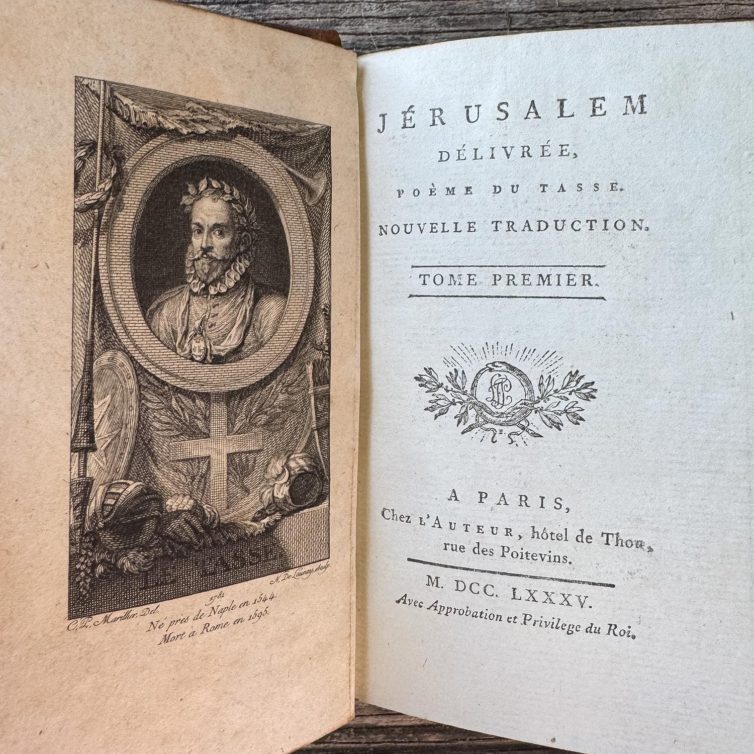 Small Gold Antique French Book Set - Jérusalem Délivrée & Bossuet, 5 Volumes