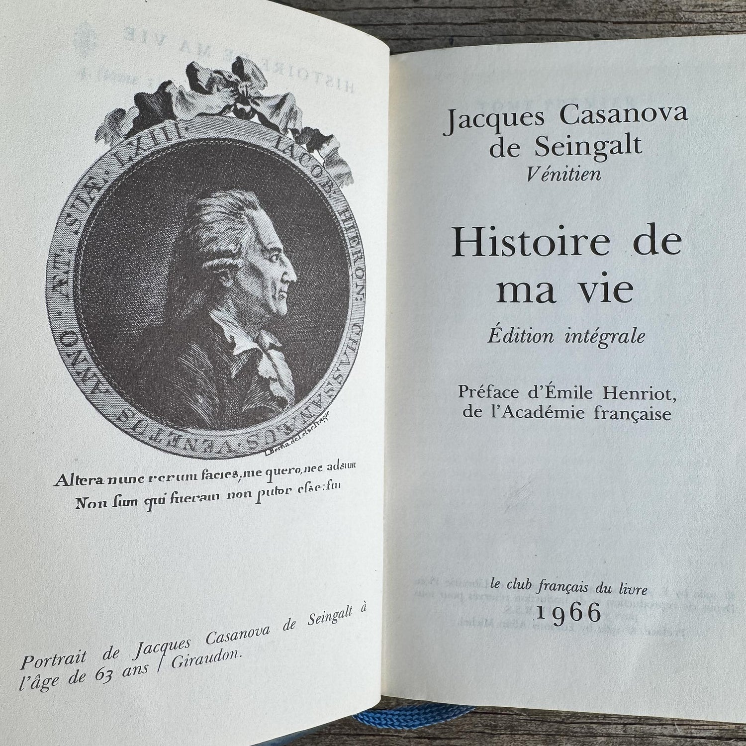 Memoirs of Casanova, Vintage Blue Mini Books in French