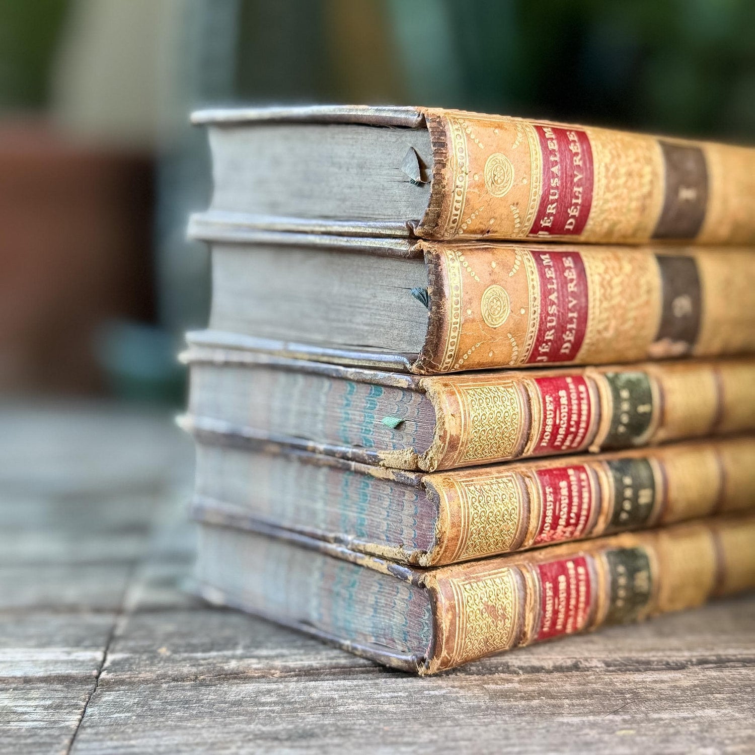 Small Gold Antique French Book Set - Jérusalem Délivrée & Bossuet, 5 Volumes