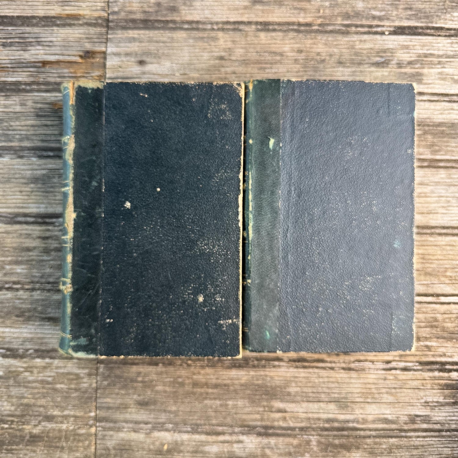 French Antique Alfred de Musset Book Set, 1863-1864, Dark Green Half Leather with Gilt Spines