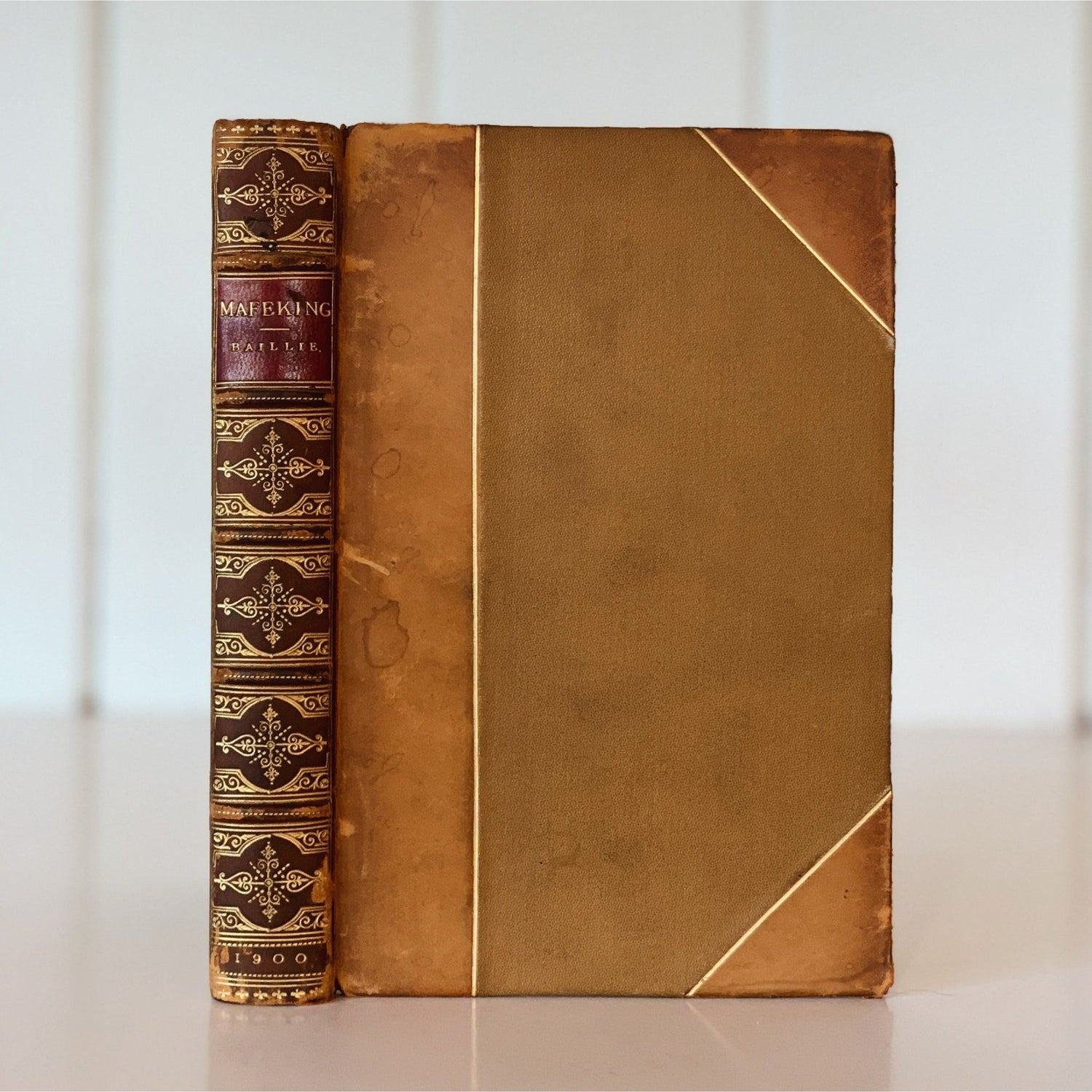 Mafeking: A Diary of the Siege, Major F D Baillie, Illustrated, 1900, Leather Bound - Pretty Old Books