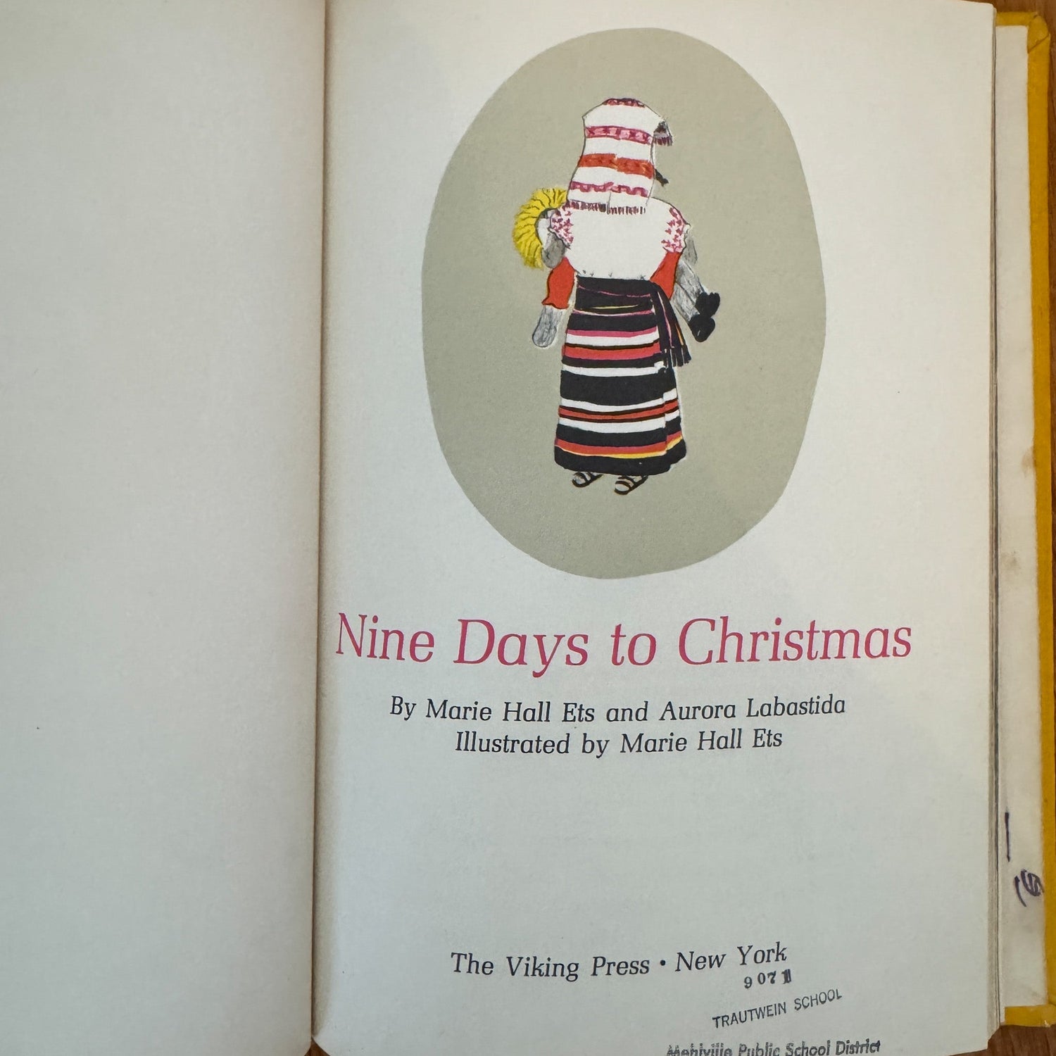 Nine Days to Christmas, Marie Hall Ets, 1964 - Pretty Old Books