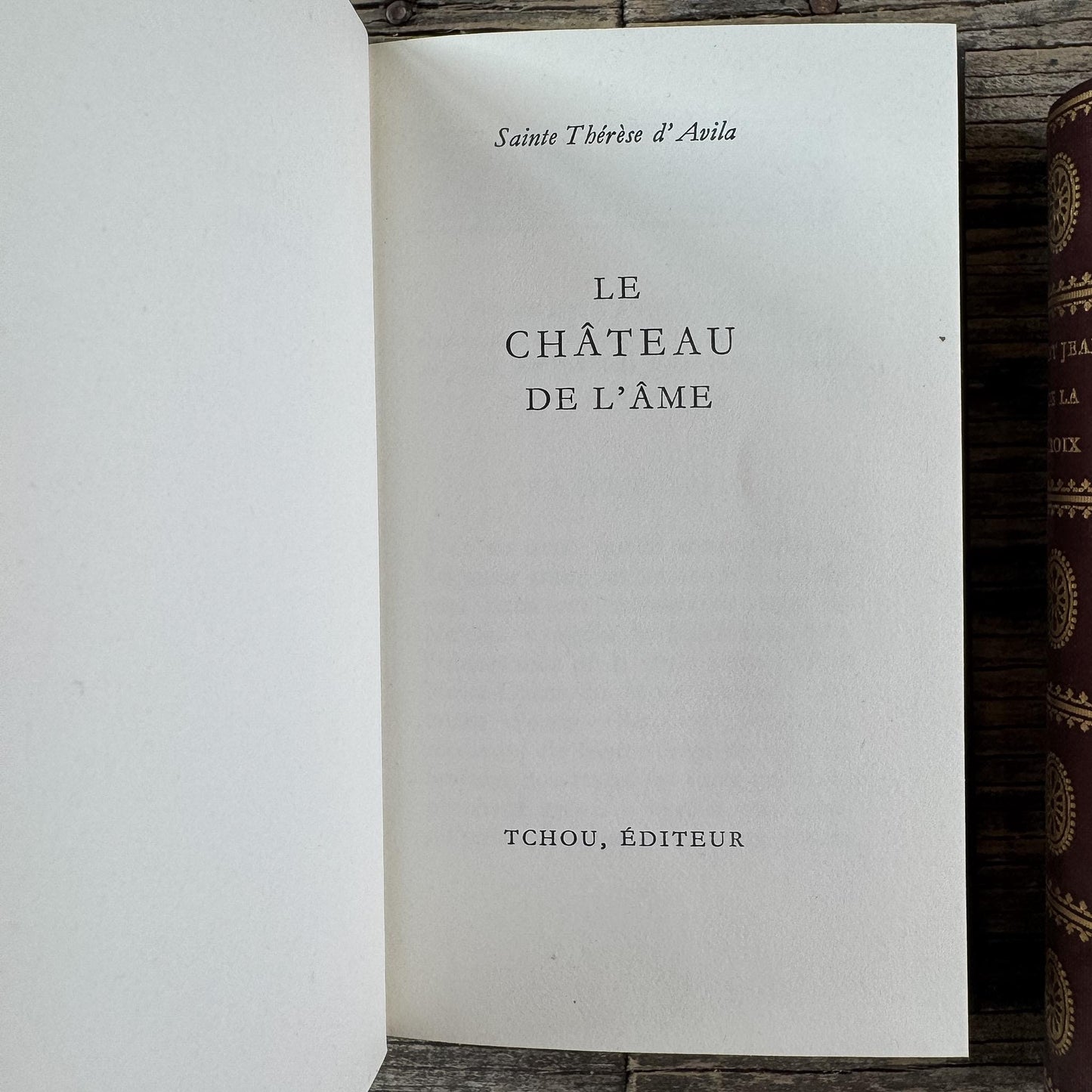 Pocket-Sized Saints Book Set in French, Sainte Thérèse, Saint Jean, Saint Francis - Pretty Old Books