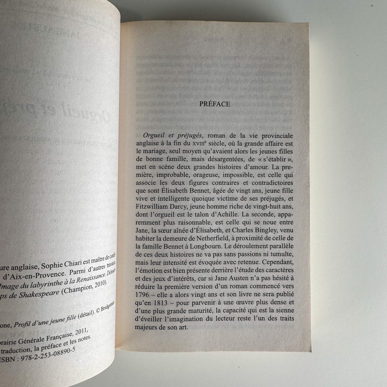 Pride and Prejudice, Jane Austen, Les Classiques de Poche, French Language Paperback 2011 - Pretty Old Books