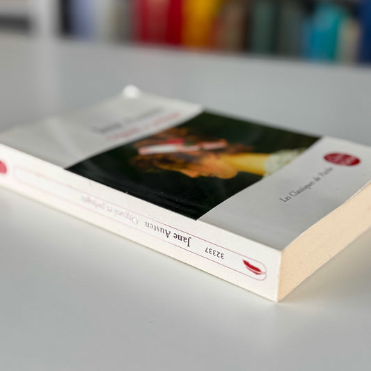 Pride and Prejudice, Jane Austen, Les Classiques de Poche, French Language Paperback 2011 - Pretty Old Books